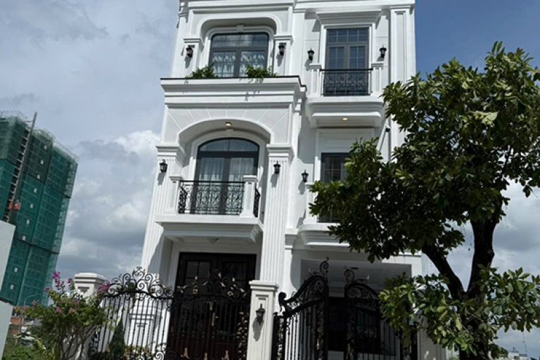 Biệt Thự -Q2( tHỦ ĐỨC)